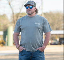 Load image into Gallery viewer, Old South Fish Tee