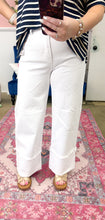 Load image into Gallery viewer, White Risen Tummy Control Jeans