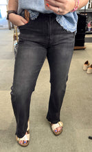 Load image into Gallery viewer, Black Risen Jeans