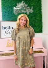 Load image into Gallery viewer, Floral field dress