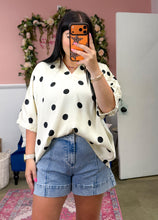 Load image into Gallery viewer, Risen Seamed Detail Shorts