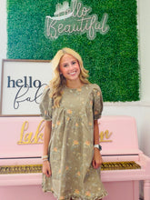 Load image into Gallery viewer, Floral field dress