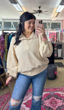 Load image into Gallery viewer, Date in Creams Top