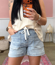 Load image into Gallery viewer, Risen Paisley Shorts