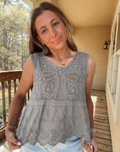 Load image into Gallery viewer, Easy Summer Days Top