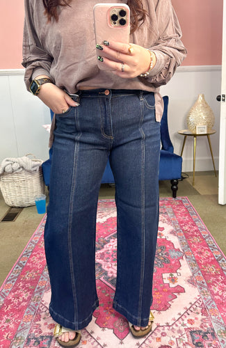 Risen Mid Rise Detailed Jeans