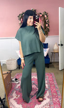 Load image into Gallery viewer, Fun &amp; Flirty Pants Set