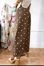 Load image into Gallery viewer, Brown polkadot barrel jeans